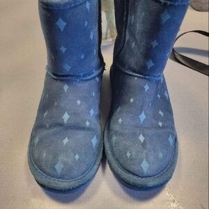 Blue bearpaw Boots with Diamond Pattern